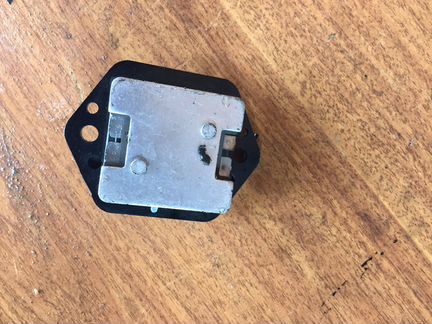 Резистор печки Mitsubishi Lancer 9