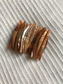 Браслет из перламутра