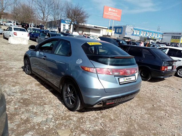 Civic 2011 седан синий сша. Тойота стрим. Авито ставропольский хонда. Тойота приус 20 красный. Honda cr-v 4 биксенон.