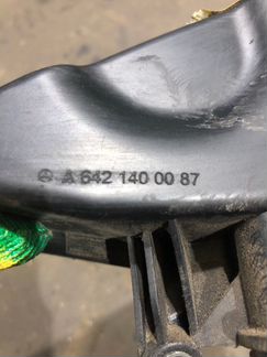 Сапун Mercedes-Benz Ml-Class W164 rest OM642.940