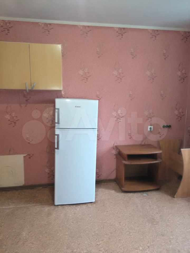 Room 13 m2 in 1 -, 6/9 floor.
