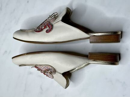 Мюли (лоферы с открытой пяткой) Högl, украшены стр