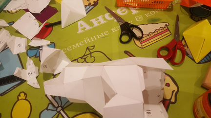 Полигональные фигуры из бумаги paper art