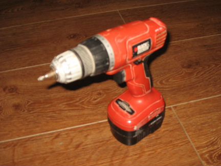 Шуруповёрт black dacker 12V
